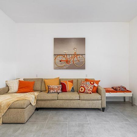 2 Br/ 1 Ba Home, Sleeps 10, 1 Min Walk To Rosarito Beach Exterior foto
